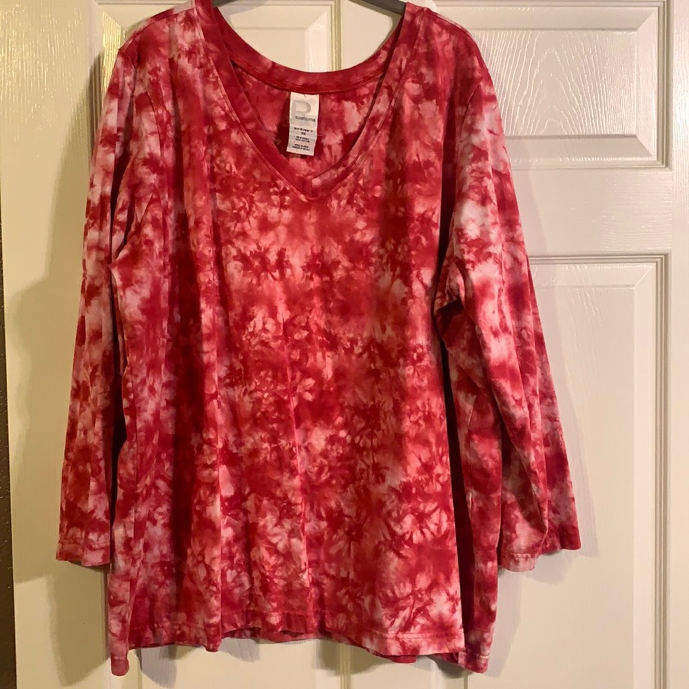 Red & White Long-sleeve Tie-dyed Tunic w/V Neck  ❤️❤️❤️